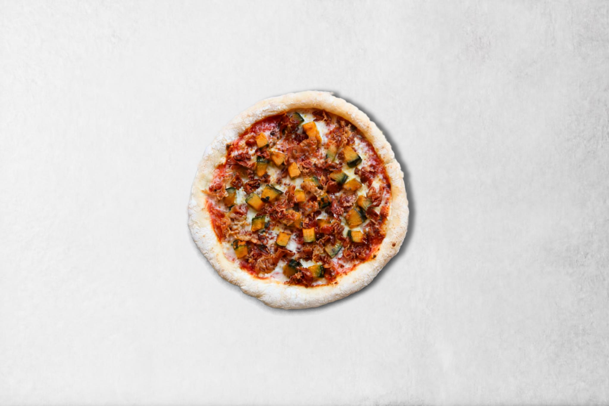 Pizza Kürbis Speciale glutenfrei (saisonal), fertig gebacken, von oben